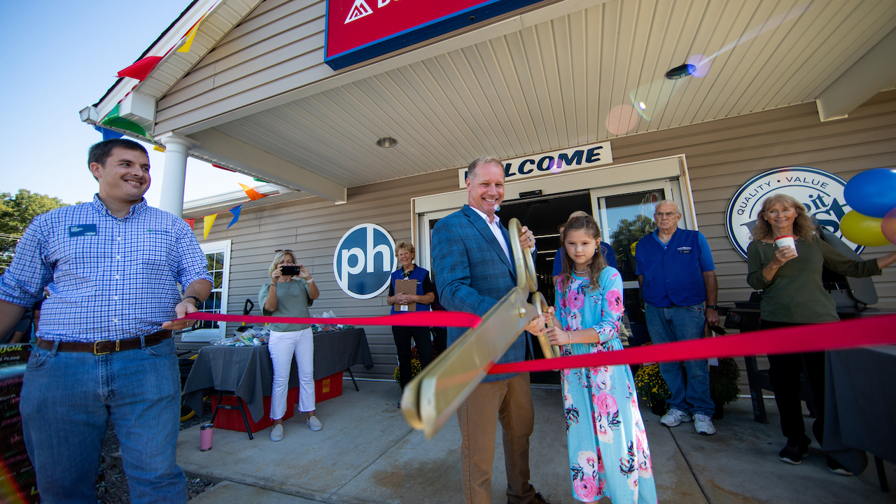 Pleasants Hardware opens new location in Virginia