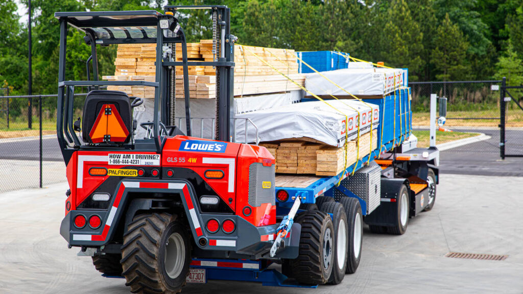 Lowe's opens pro fulfillment center in Charlotte