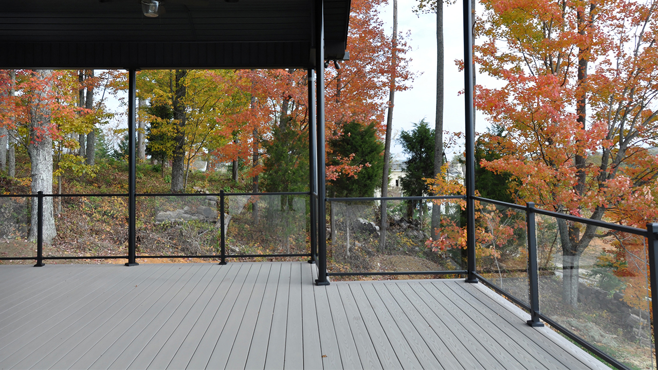 Enjoy your view with DSI’s Westbury® Veranda Aluminum and Glass Railing