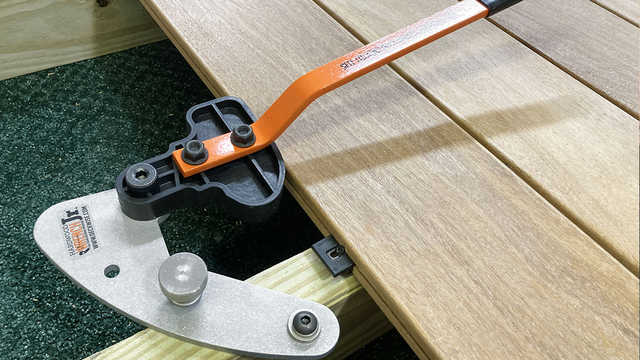 DeckWise® Wrench Jr.™ Board Bending Tool